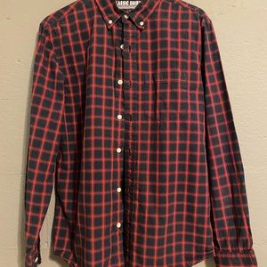 Men’s button down collared shirt